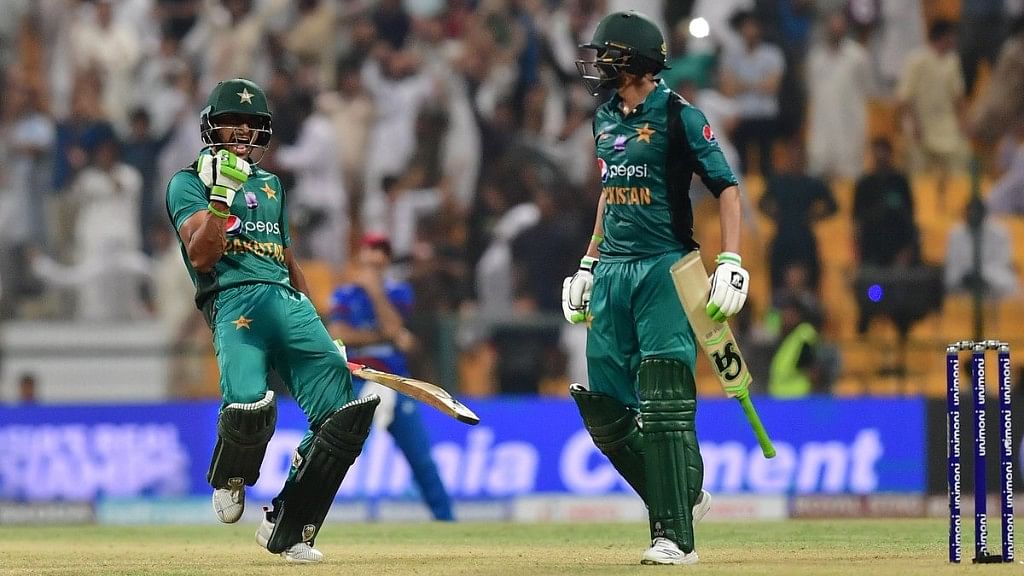 Shoaib Malik (right) hit a six and a four in the last two deliveries of the match to seal the victory for Pakistan.