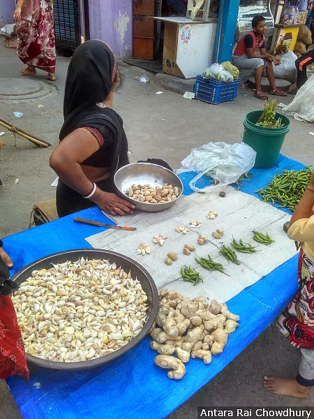 Vending in the open is a physically demanding job that needs constant attention and presence, allowing new mothers little time to care for their infants. 