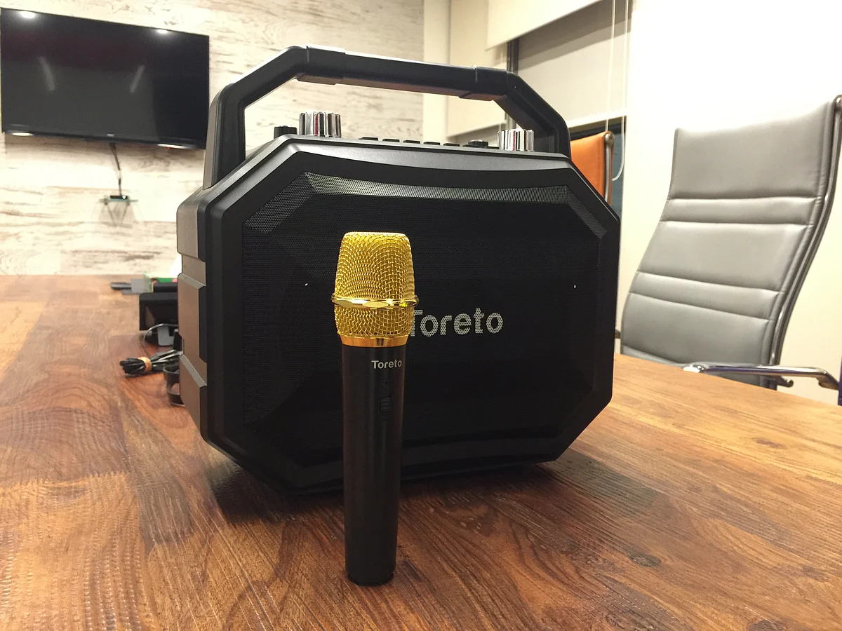 toreto smash party speaker