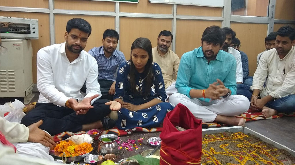 ABVP leader Baisoya has gone ahead  to conduct a <i>havan </i>at the DUSU office before taking charge on Wednesday.