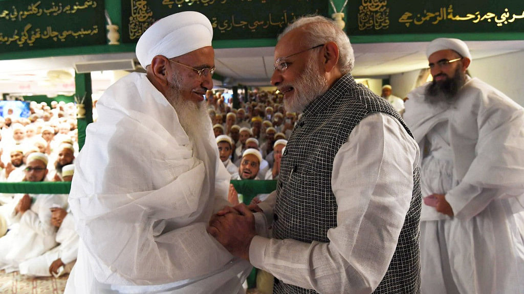 PM Narendra Modi with Syedna Mufaddal Saifuddin, the religious head of the Dawoodi Bohra community in Indore.