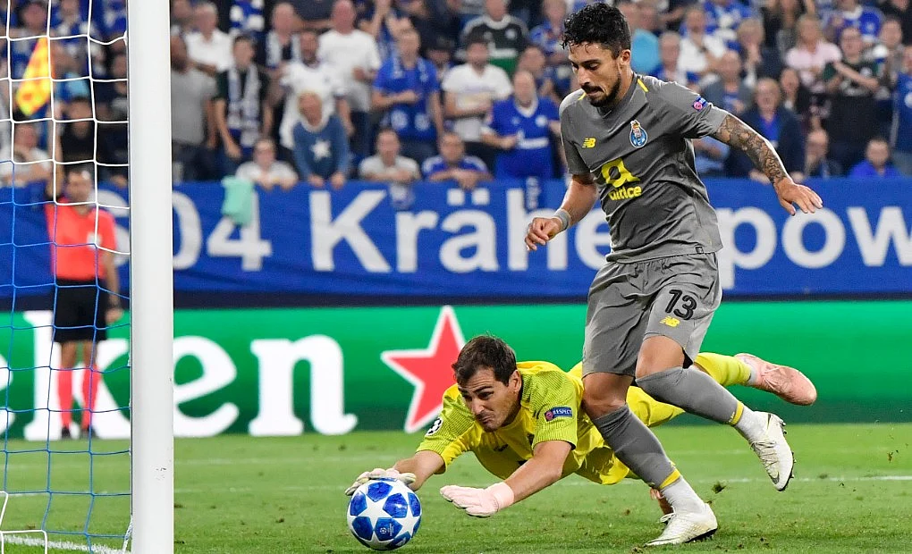 Porto keeper Iker Casillas in action against Schalke on Tuesday.