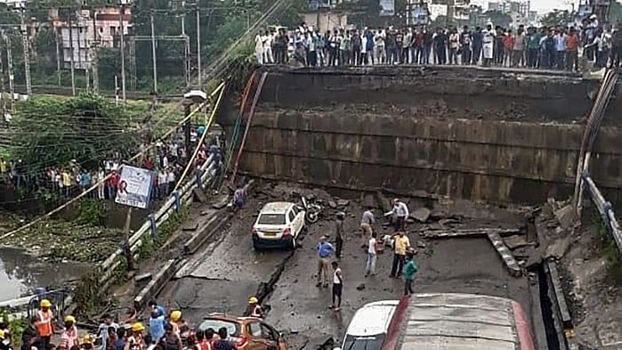 Majerhat Flyover Collapses in Kolkata