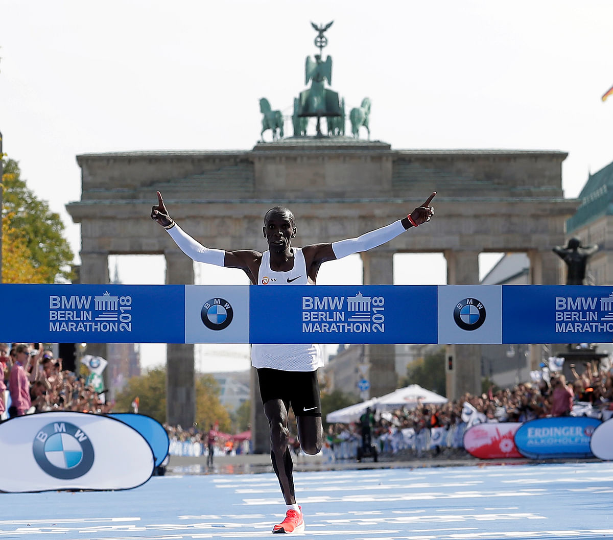 Eliud Kipchoge smashed the marathon world record, winning the Berlin race in 2 hours, 1 minute, 39 seconds on Sunday