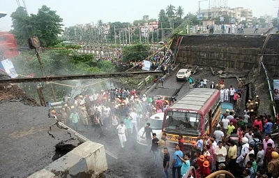 Kolkata: Rescue operations underway at the site where a bridge collapsed in South Kolkata