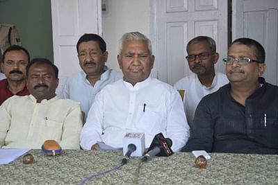 Bihar RJD chief Ramchandra Purve (C). (Photo: IANS)