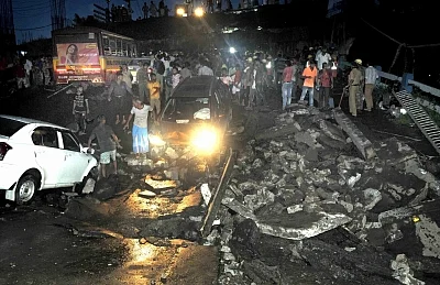 Kolkata: Rescue operations underway at the site where a bridge collapsed in South Kolkata