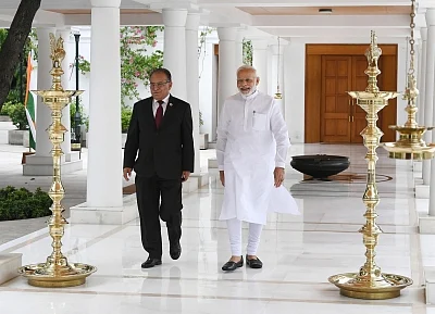 New Delhi: Former Nepal Prime Minister and Nepal Communist Party Co-Chairman Pushpa Kamal Dahal ‘Prachanda’ calls on Prime Minister Narendra Modi, in New Delhi on Sept 8, 2018. (Photo: IANS/PIB)