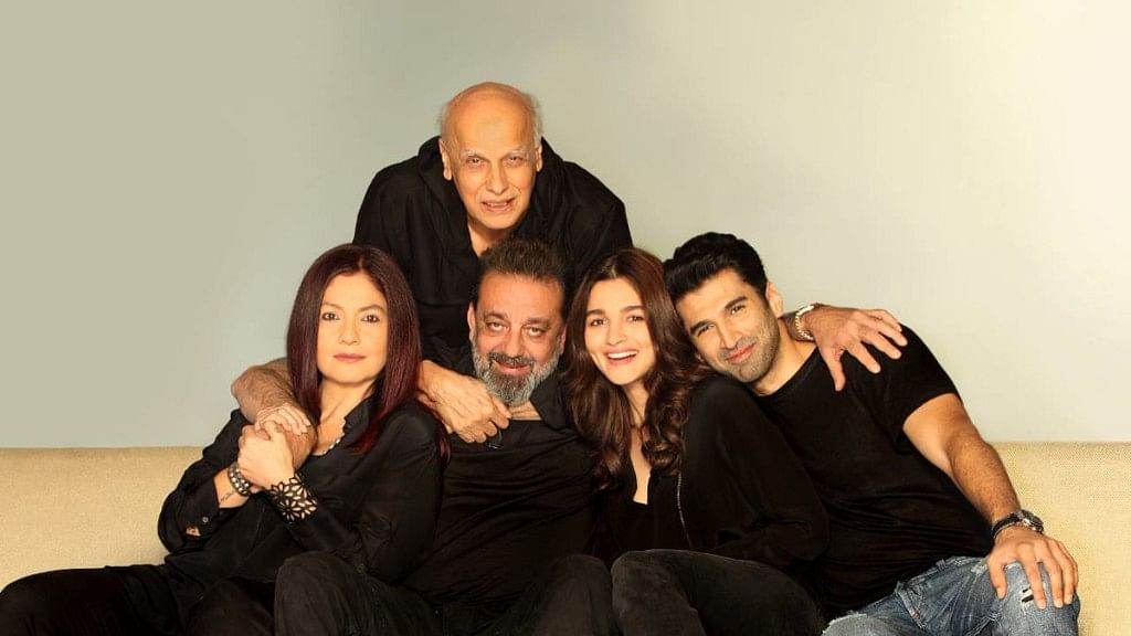 The cast of <i>Sadak 2 </i>with director Mahesh Bhatt.