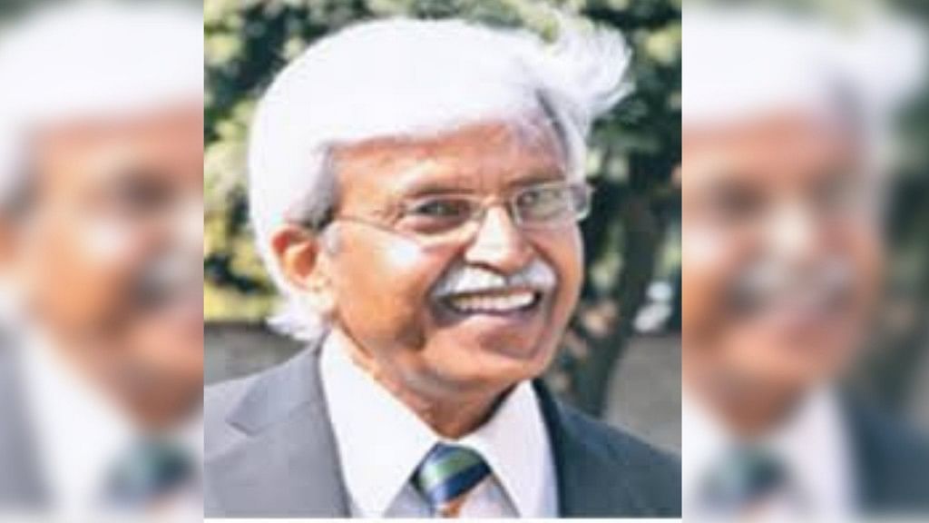 The Vice Chancellor of the Mahatma Gandhi Central University (MGCU), Arvind Agarwal, has put in his resignation papers to the HRD Ministry amid allegations of false academic records in his application.