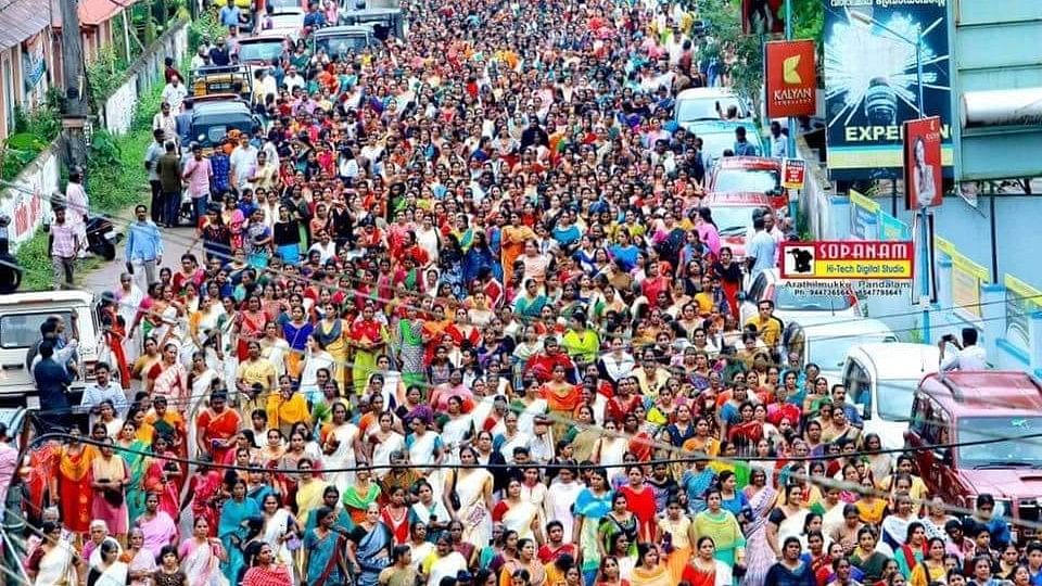 Scores of people in Kerala, including women, are protesting against the Supreme Court verdict allowing the entry of women into the Sabarimala temple.
