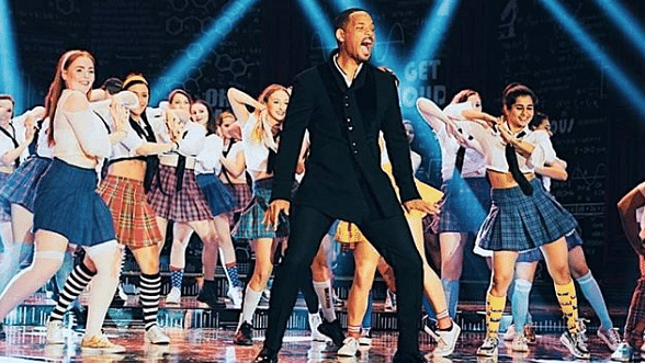 Hollywood star Will Smith showed some bhangra moves as he spoke about having a Bollywood dance sequence on his bucket list.
