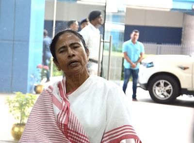 Howrah: West Bengal Chief Minister Mamata Banerjee addresses a press conference at Nabanna in Howrah on Oct 9, 2018. (Photo: IANS)