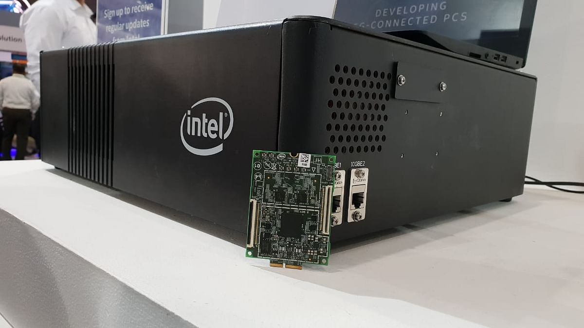 Intel has displayed a 5G-enabled concept laptop that’ll be made by brands like Dell and HP. 