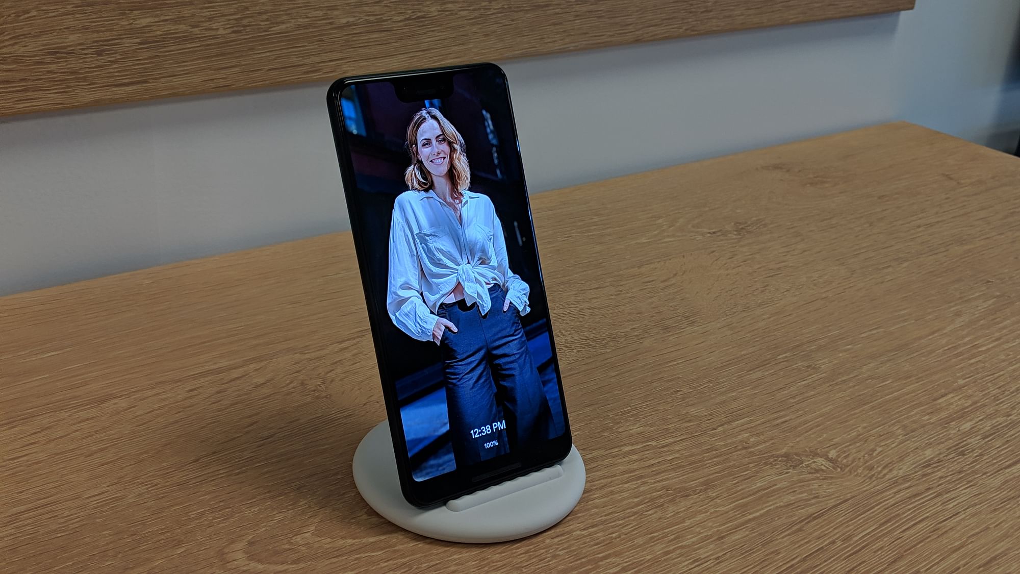 Google Pixel Stand is a wireless charger that’ll be available in India very soon.