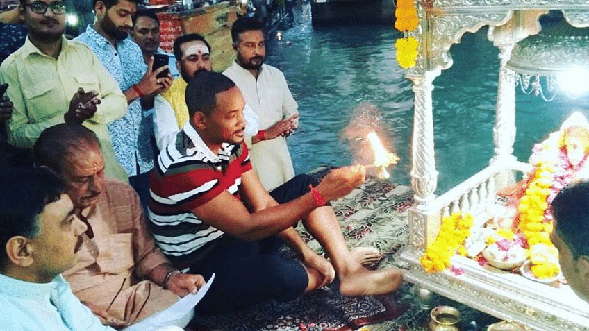 Will Smith partakes in ‘Ganga Aarti’ in Haridwar.