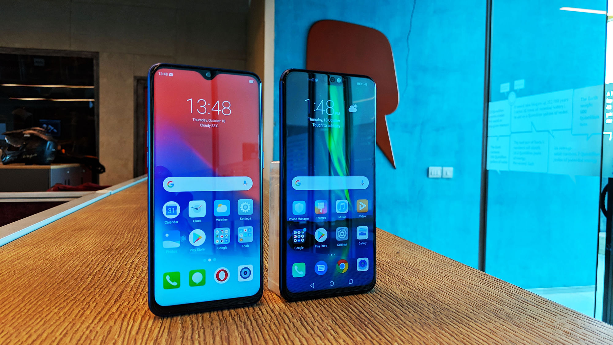 The Realme 2 Pro&nbsp; (left) and Honor 8x (right)