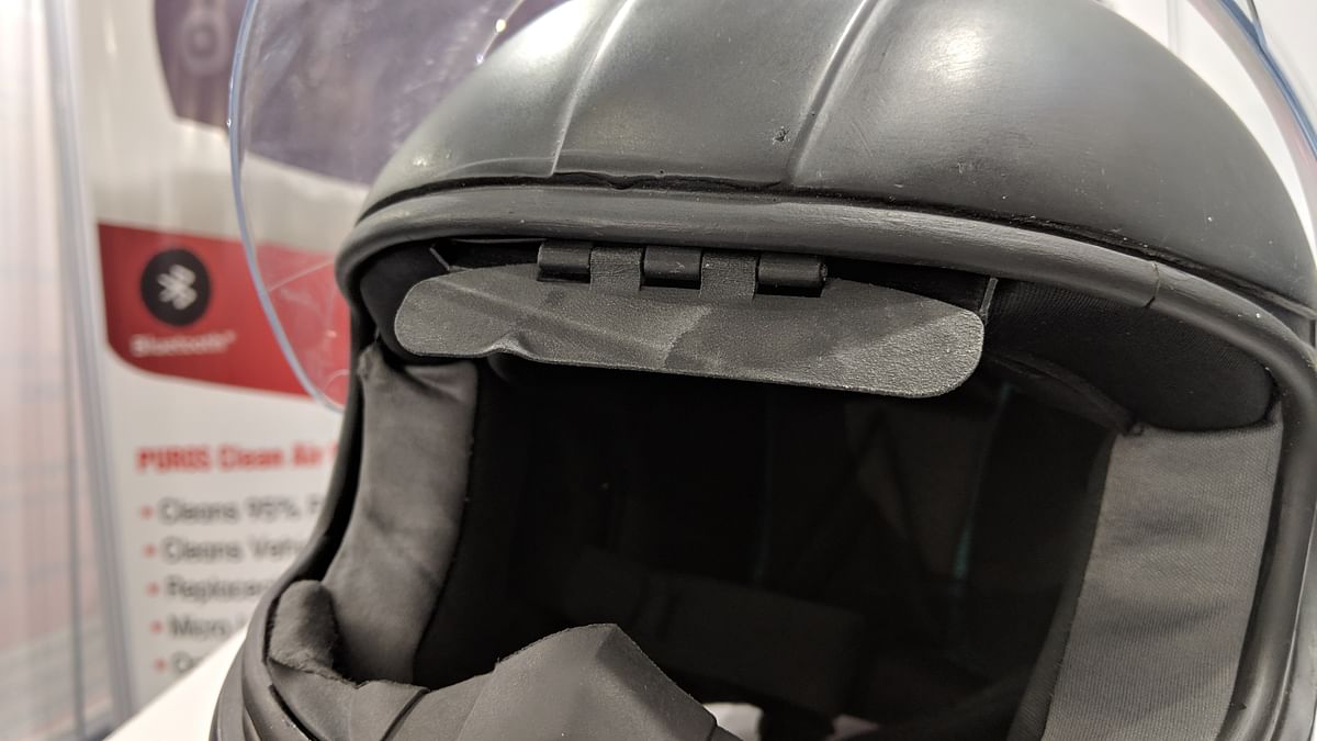 This Indian startup has designed a smart helmet that can help bike riders fight air pollution. 