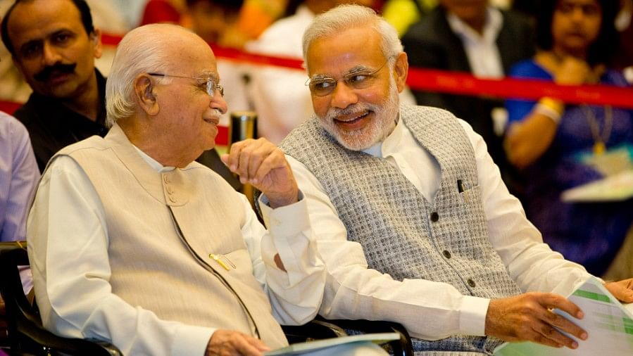 Prime Minister Narendra Modi with LK Advani.&nbsp;