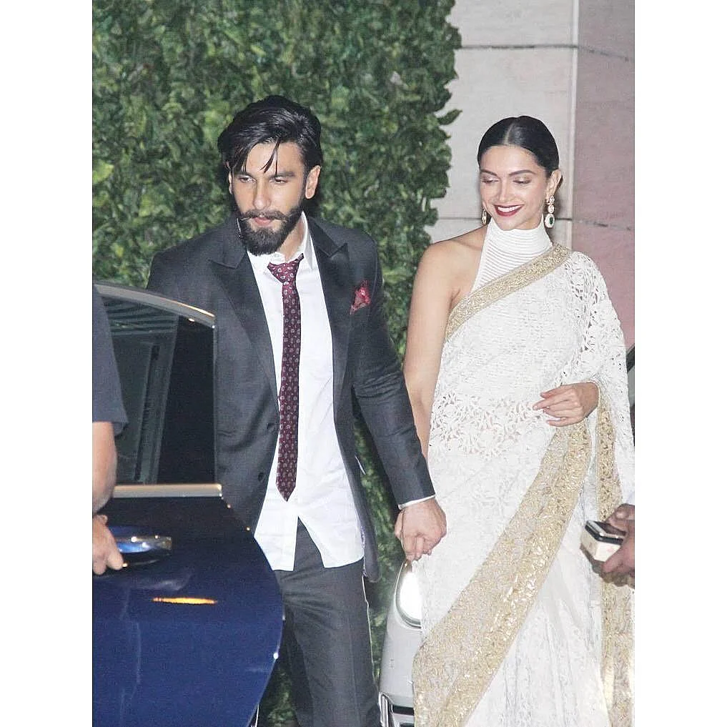 Ranveer and Deepika leaving the Ambani bash.