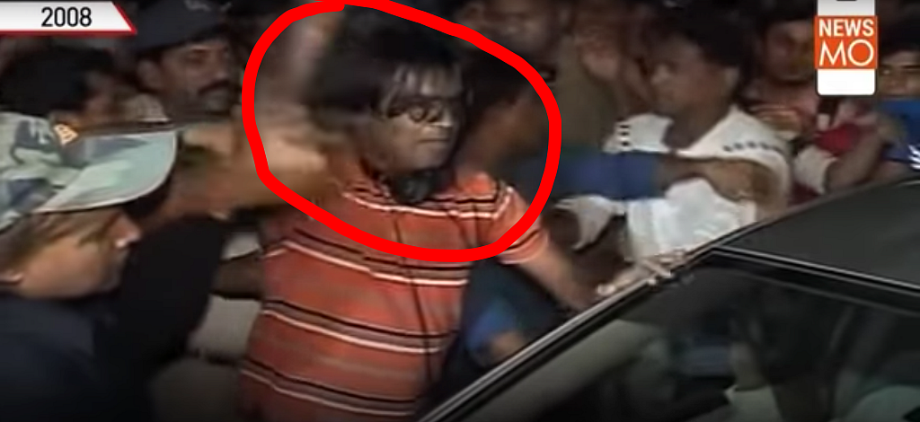 A screenshot from the video showing the attack on Tanushree Dutta’s car.
