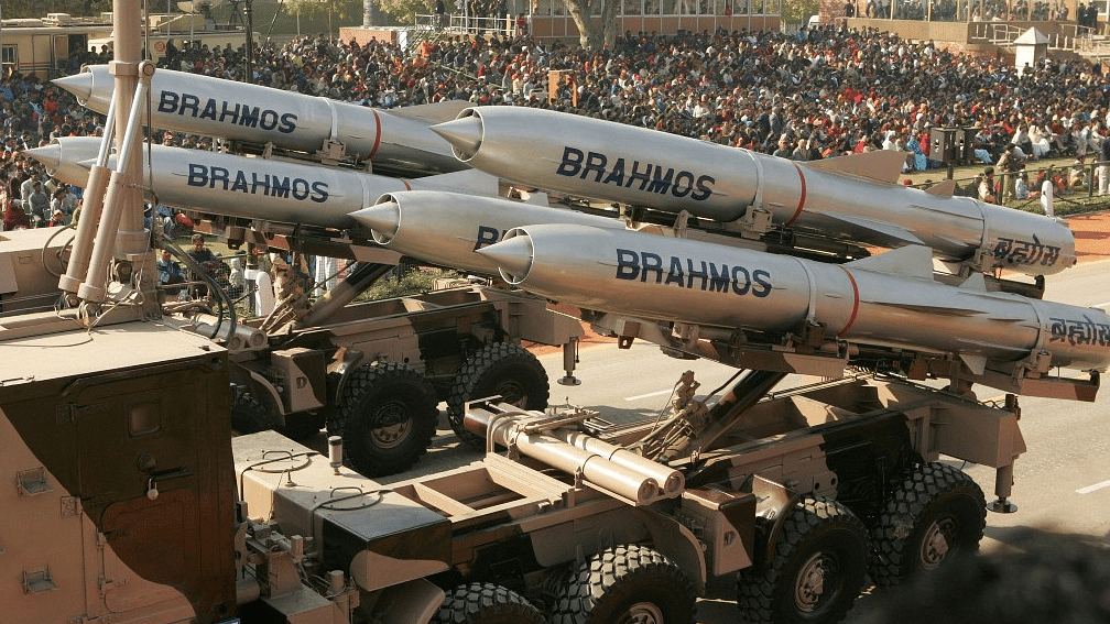 The Defence Ministry on Saturday approved military procurement worth Rs 3,000 crore, including Brahmos supersonic cruise missiles.
