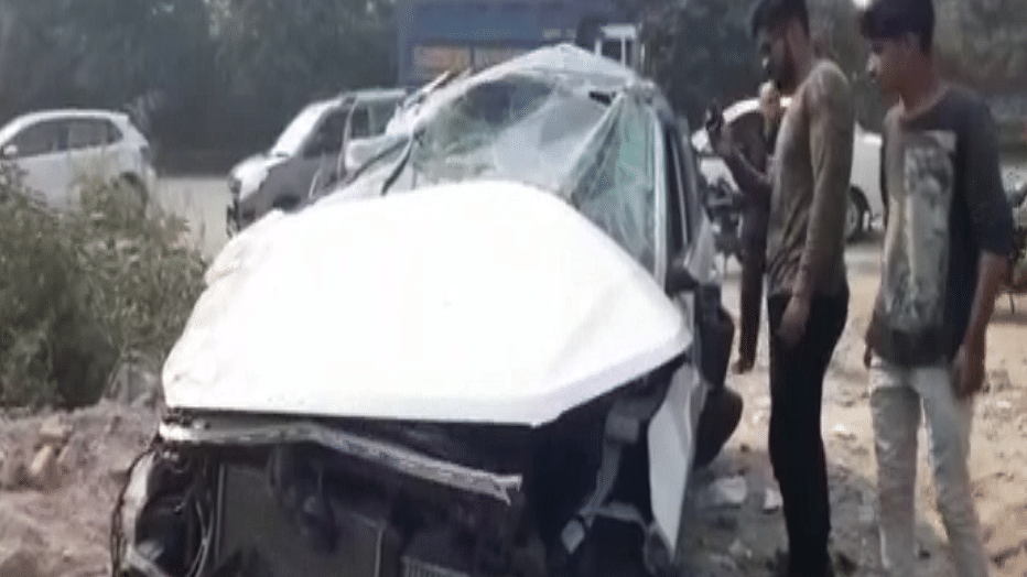 Ashutosh, Son of LJP MP Veena Devi, Dies in Car Accident in Noida