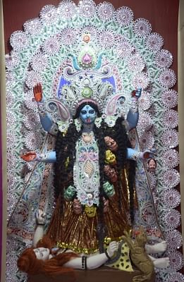 Bengal celebrates Kali Puja with devotion