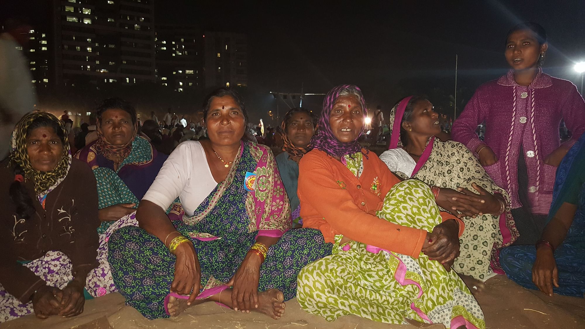 Farmers resting at Mumbai’s Sion a night before leaving for Azad Maidan.