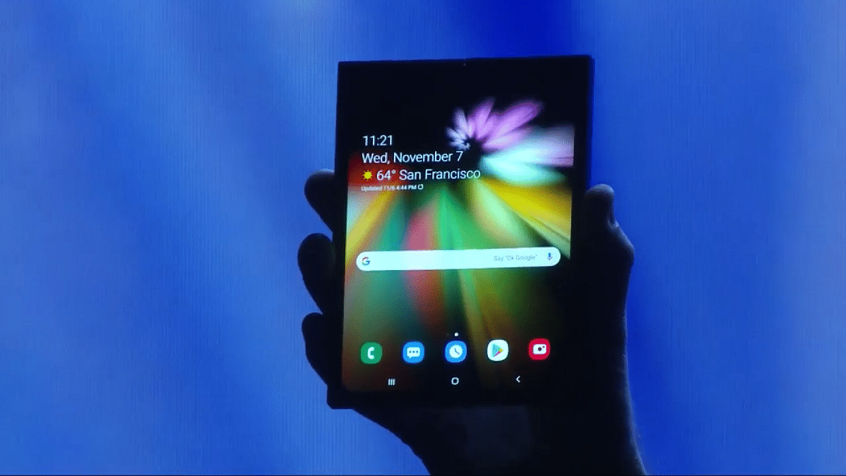 Samsung showcase its foldable display that it had been teasing about for the last couple of months. 