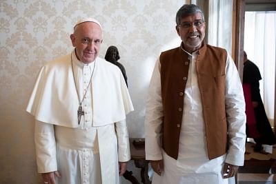 Vatican City: Child rights activist and Nobel laureate Kailash Satyarthi calls on Pope Francis at Vatican City on Nov 16, 2018. (Photo: IANS)