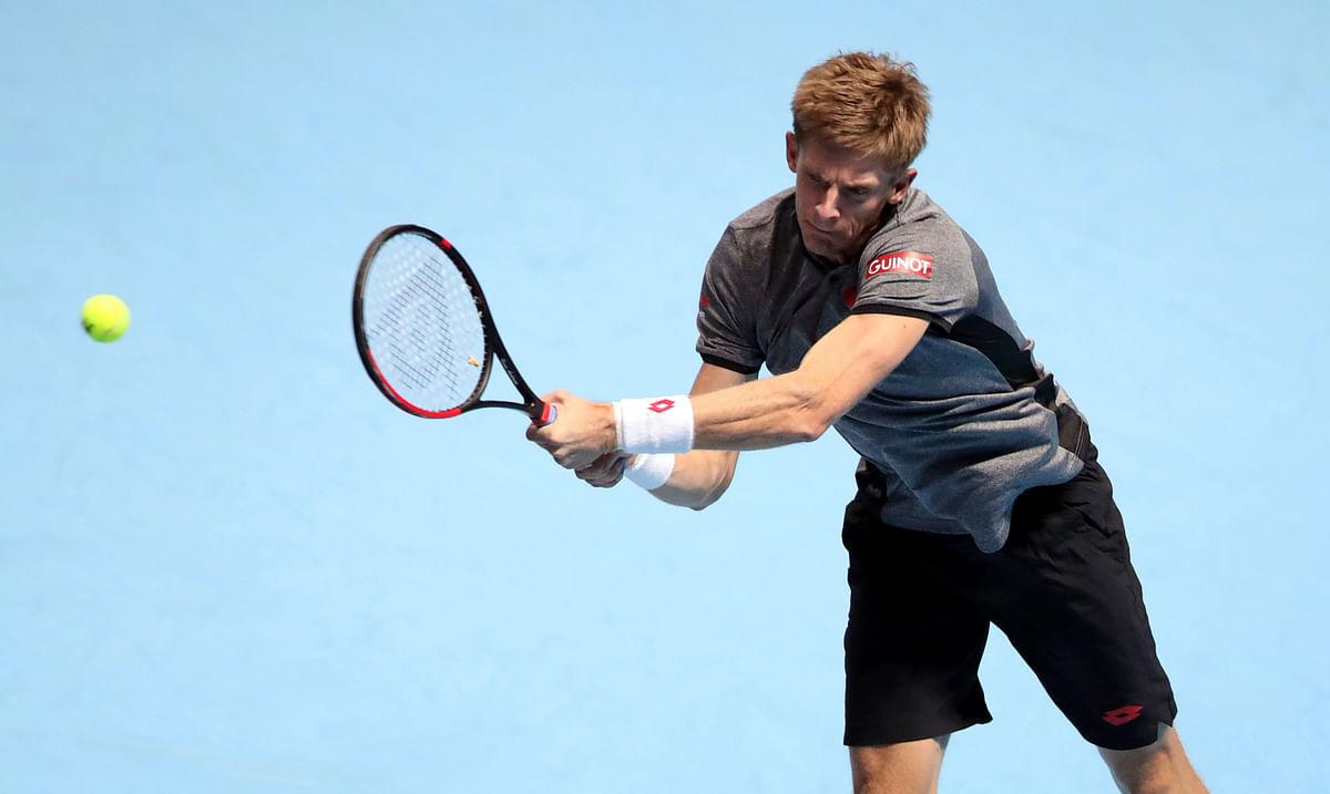 The Swiss maestro reaches a record-extending 15th semi-final at the year-ender,  Kevin Anderson also makes the cut. 