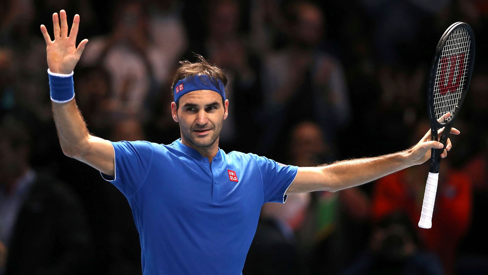 Roger Federer qualified for the last-4 at the ATP Finals for a record-extending 15th time