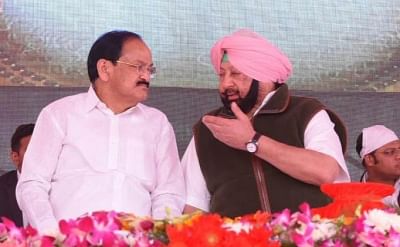 Gurdaspur: Vice President M. Venkaiah Naidu in a conversation with Punjab Chief Minister Amarinder Singh at the foundation stone laying ceremony of a road that will link the border belt of Punjab