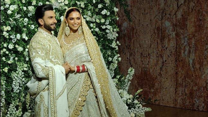 Deepika Ranveer Mumbai Reception Social Media Reacts To First Photos Mumbai | december 02, 2018 10:36 ist.