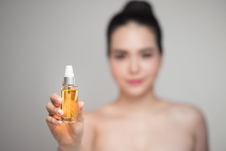 Here are 10 reasons to use face oils during this season and how they can help.