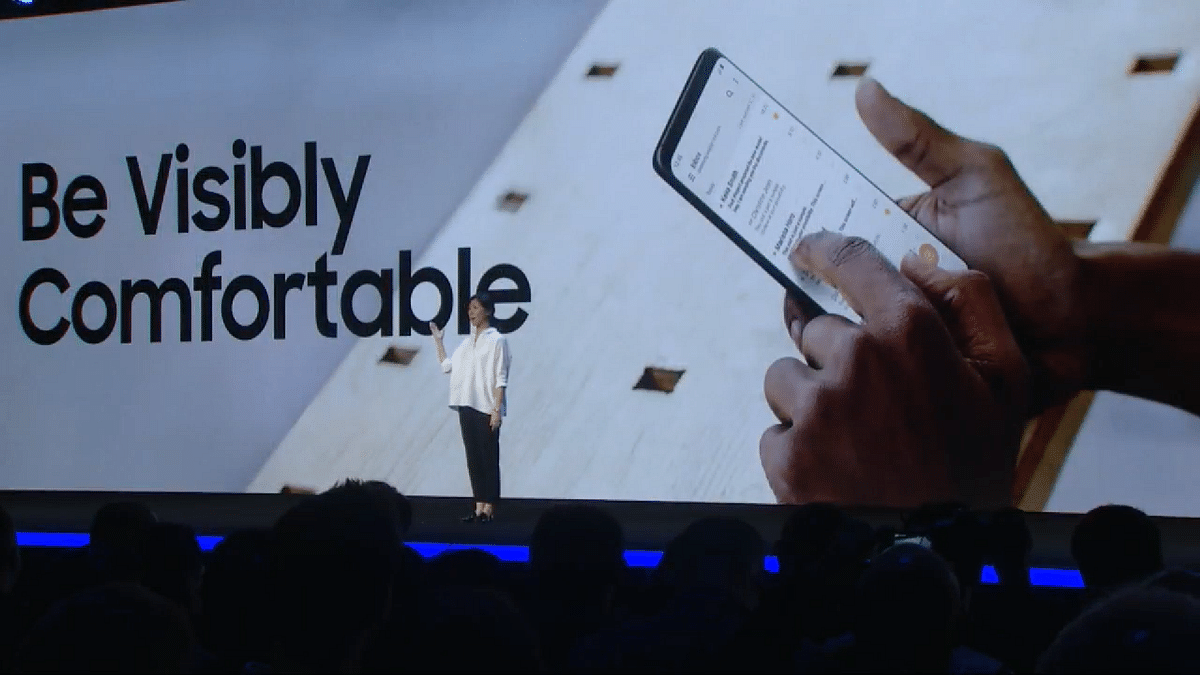 Samsung showcase its foldable display that it had been teasing about for the last couple of months. 