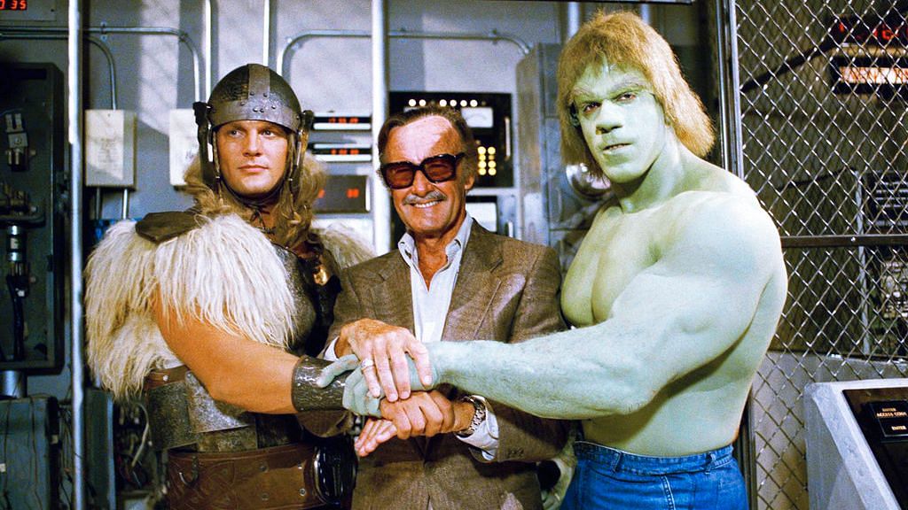  In this 9  May 1988 photo, comics impresario Stan Lee, centre, poses with Lou Ferrigno, right, and Eric Kramer, who portray ‘The Incredible Hulk’ and ‘Thor’, respectively, in a special movie for NBC, ‘The Incredible Hulk Returns’.