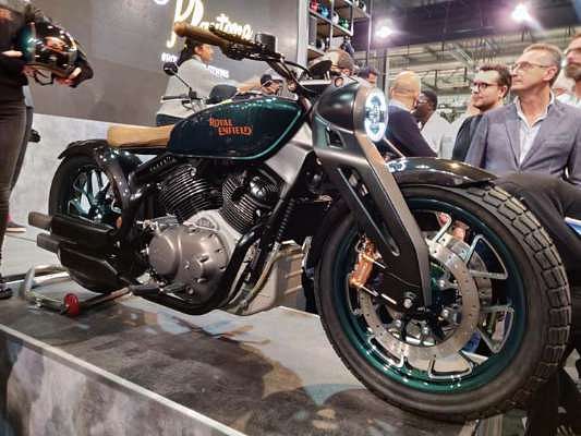 Royal Enfield 838cc Bobber was unveiled at EICMA 2018 as a concept. Comes with a V-Twin engine and LED headlamp.