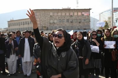 Kabul, Nov. 12, 2018 (Xinhua) -- People attend a rally in Afghan capital Kabul on Nov. 12, 2018. Hundreds of protestors staged a peaceful rally in Kabul and gathered in front of Presidential Palace on Monday calling upon the president to take immediate action against attacking militants in Jaghori and Malestan districts of the eastern Ghazni province. (Xinhua/Rahmat Alizadah/IANS)