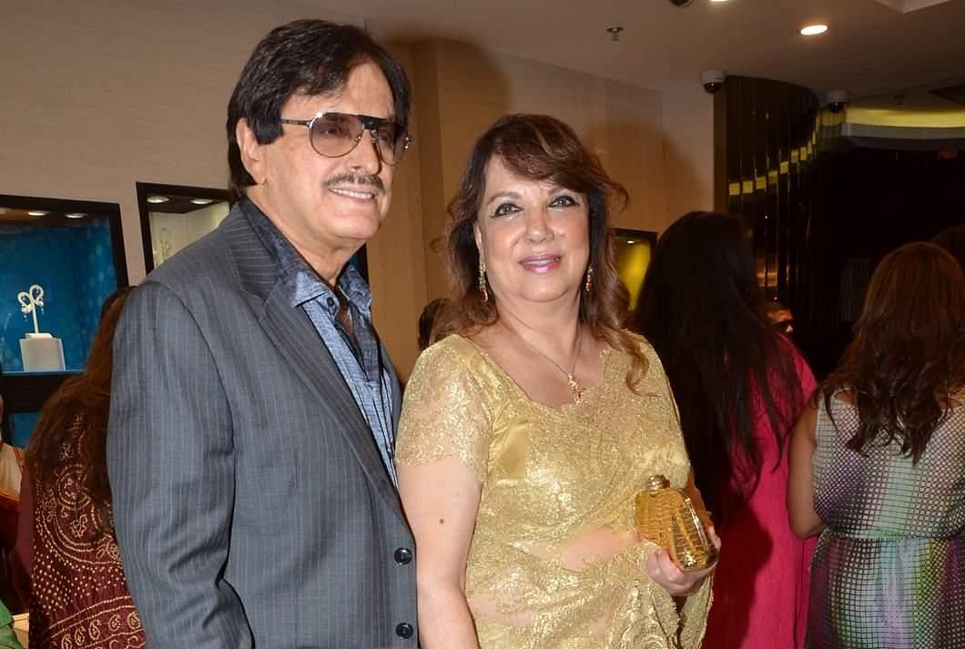 Sanjay Khan’s autobiography almost blanks out on the brutal assault on Zeenat Aman.