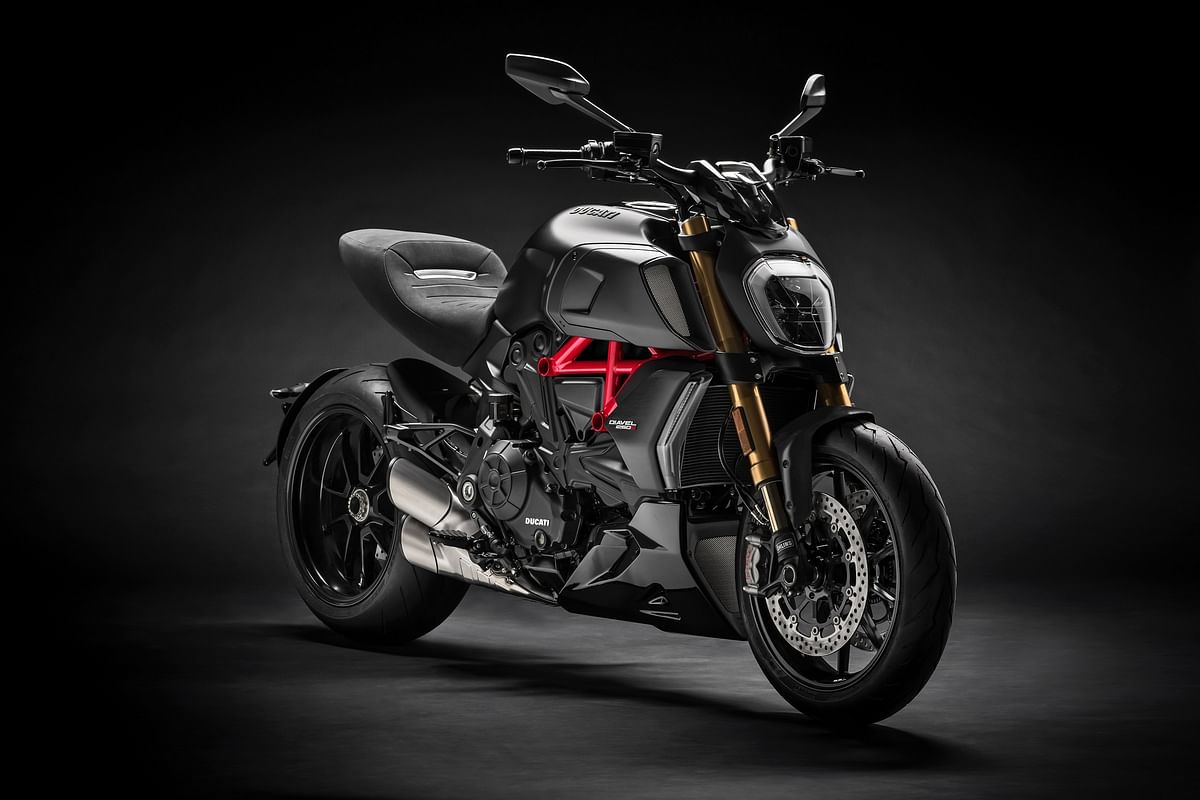 EICMA 2018: Yamaha Tenere 700 & Ducati Hypermotard 950 unveiled.