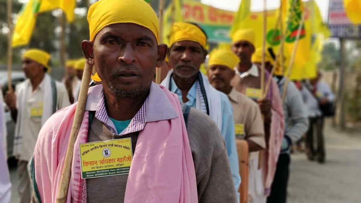 Hundreds of Farmers March to Delhi With Demands