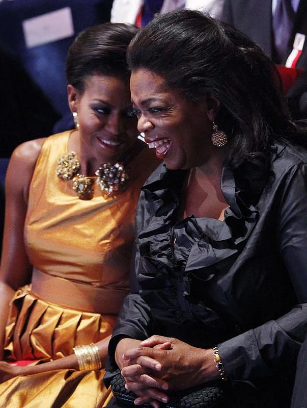 Oprah will be moderating Michelle’s promotional tour launch. 