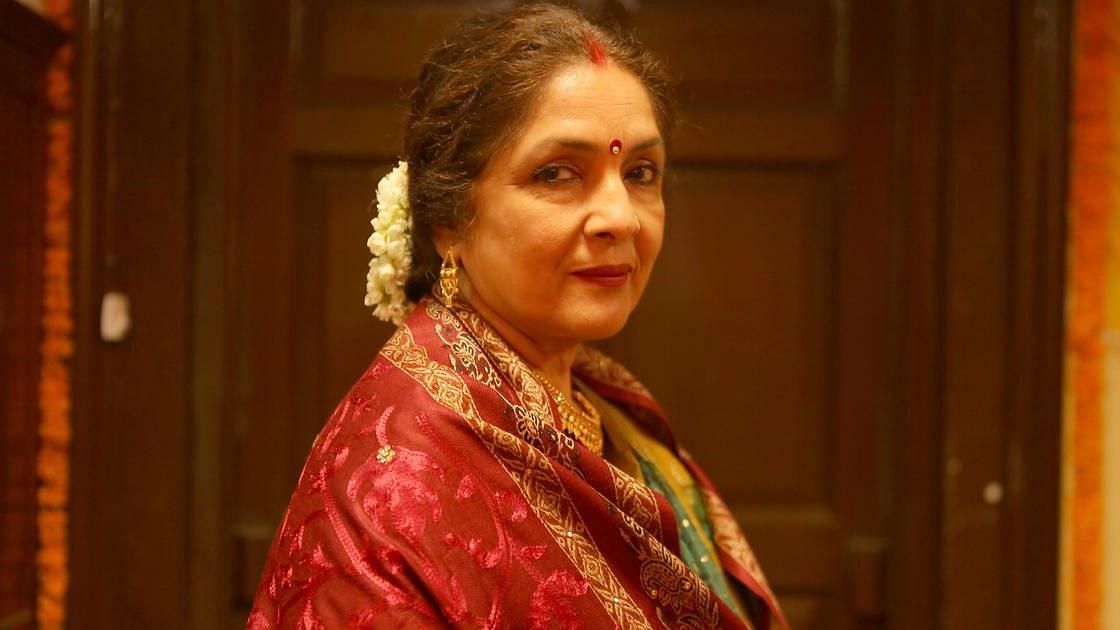 Big B penned a note of admiration for Neena Gupta raving about her performance in <i>Badhaai Ho.</i>