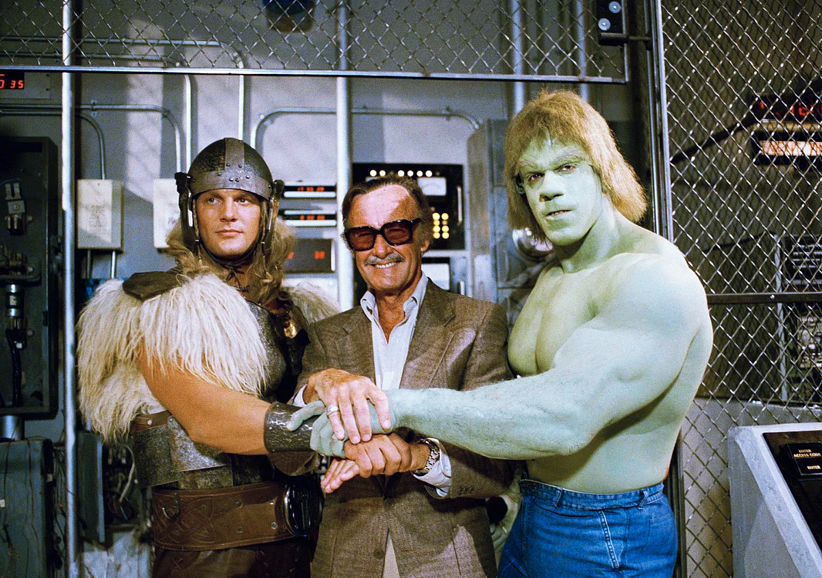 In this 9 May, 1988, file photo, comics impresario Stan Lee, center, poses with Lou Ferrigno, right, and Eric Kramer who portray ‘The Incredible Hulk’ and Thor, respectively, in a special movie for NBC, ‘The Incredible Hulk Returns,’ May 9, 1988, Los Angeles, Calif.