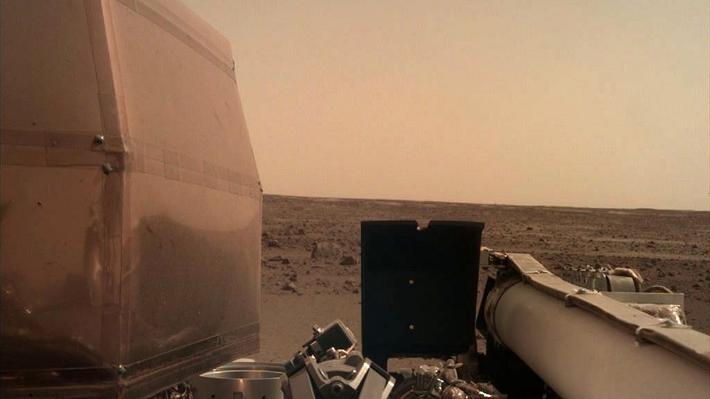 In Photos: NASA Control Room Celebrates InSight’s Mars Landing