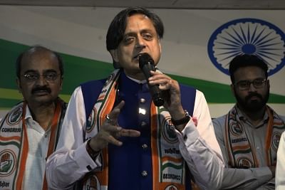 Kolkata: Congress leader Shashi Tharoor during an interactive session over Manifesto Consultation in Kolkata on Nov. 3, 2018. (Photo: IANS)