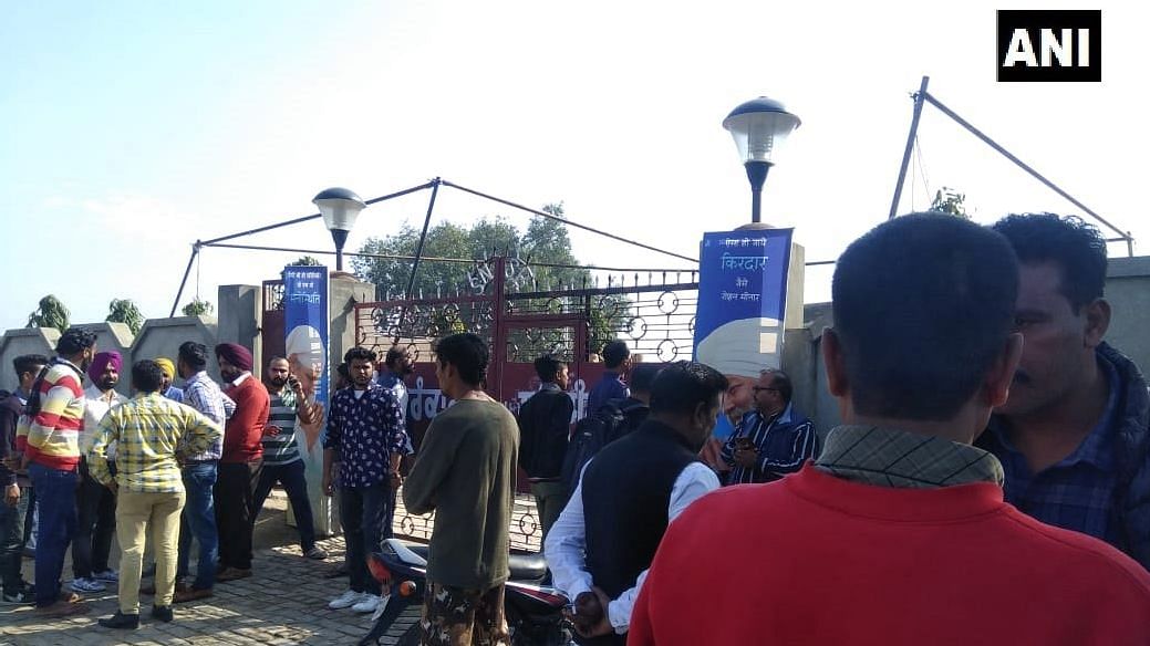 3 Dead, 10 Injured in Blast at Nirankari Bhawan in Amritsar