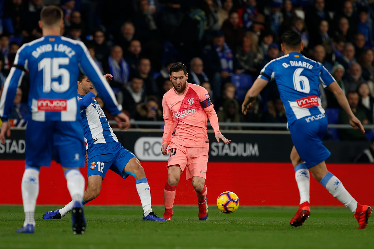 Messi’s perfectly struck free kicks led Barcelona to a 4-0 rout of Espanyol in the Spanish league on Saturday.